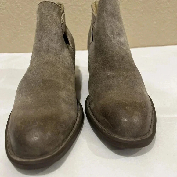 Born Mendocino Size 7.5 Distressed Suede Western Bootie Point Toe Cut Out Cowboy - Picture 2 of 8